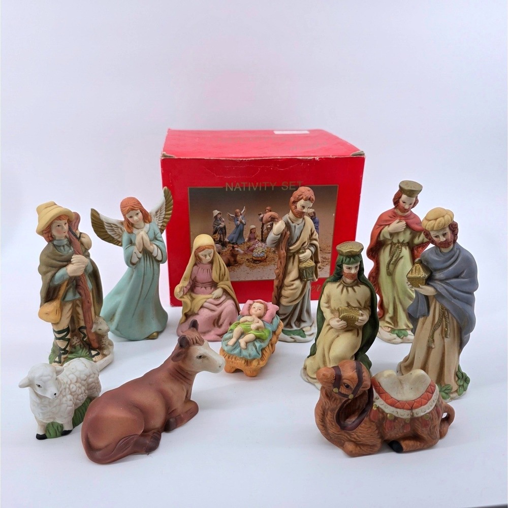 Vintage Herald Nativity Set 11 Piece Porcelain Christmas Manger Scene in Box